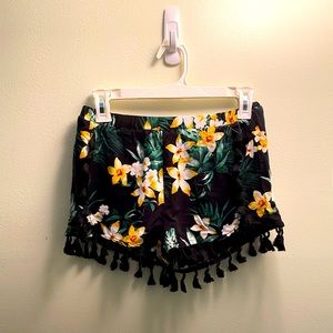 Paper Crane Shorts 🌼🖤